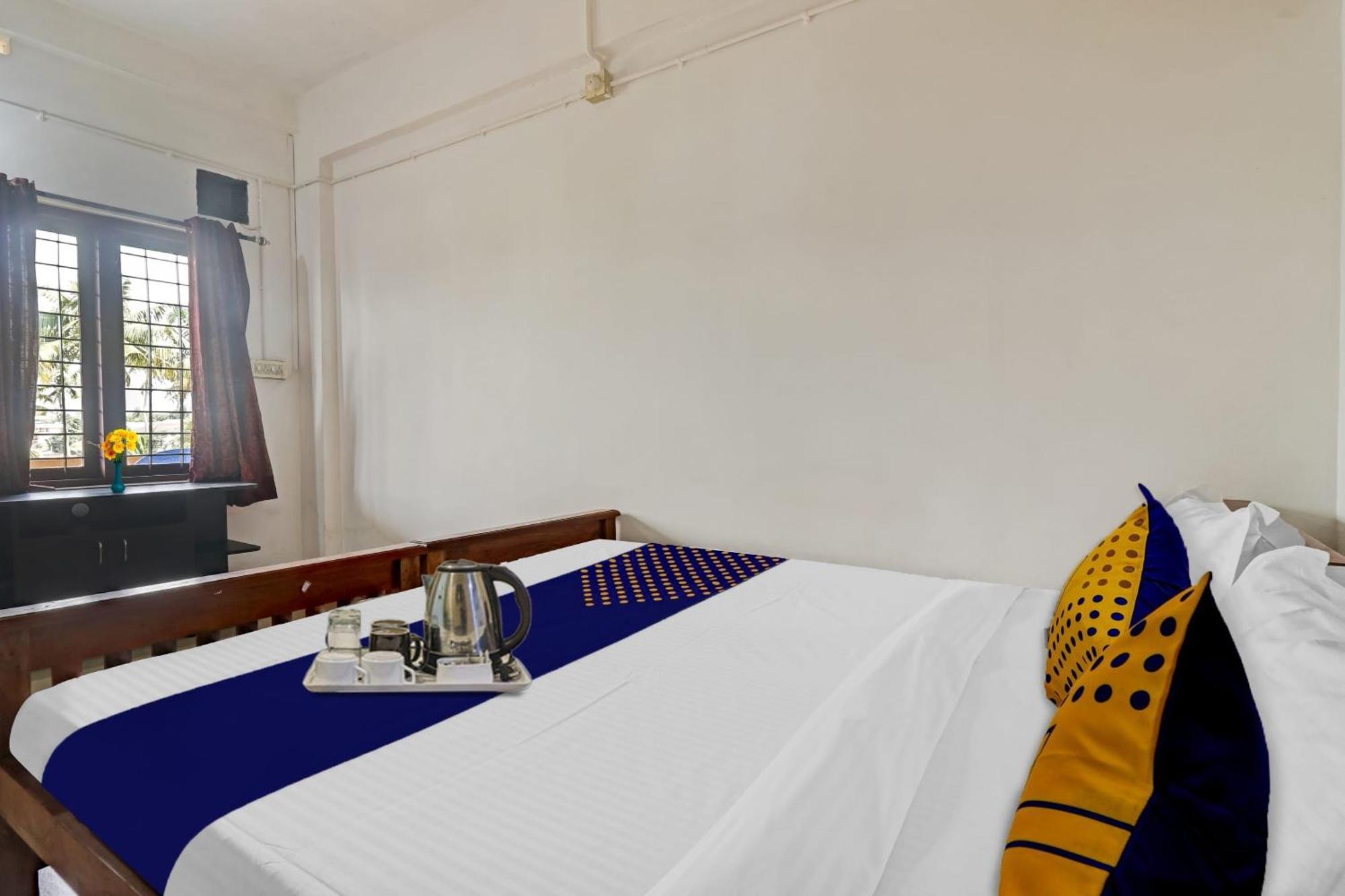 Spot On Jayesh Guest House Nashik Bagian luar foto